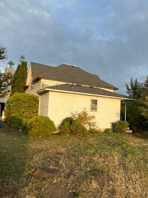 Building Photo - 303 4th St