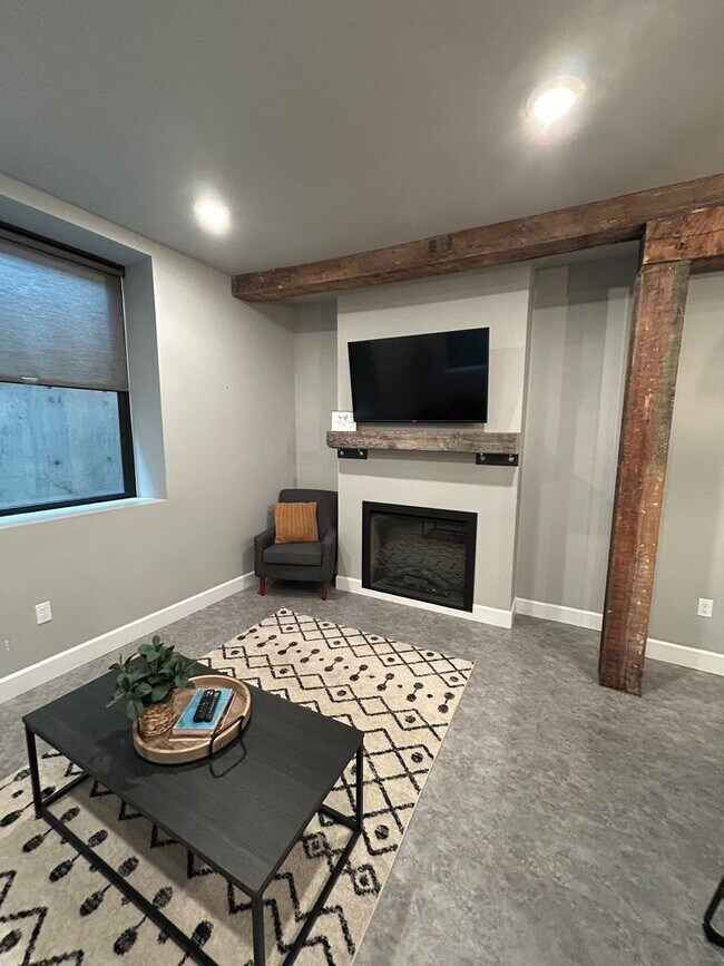 Photo - 305 N Alaska St Unit OB