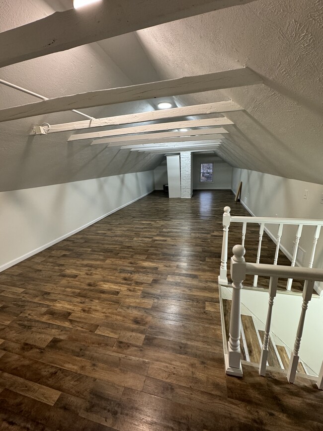 Photo - 284 E Hudson St