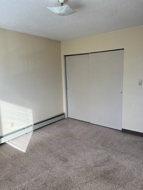 Photo - 10303-10396 96 Ave