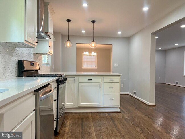 Photo - 405 Wolftrap Rd SE