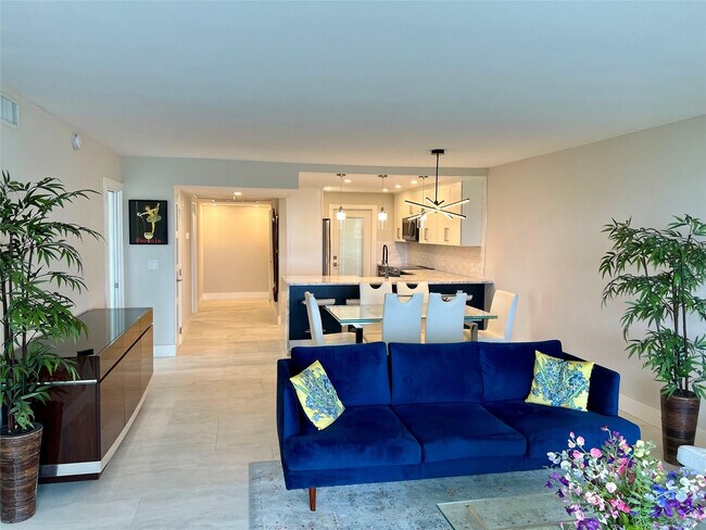 Photo - 3051 N Course Dr Unidad 601