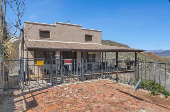 Building Photo - 3 Bedroom 1 Bath Apartment In Jerome conta...