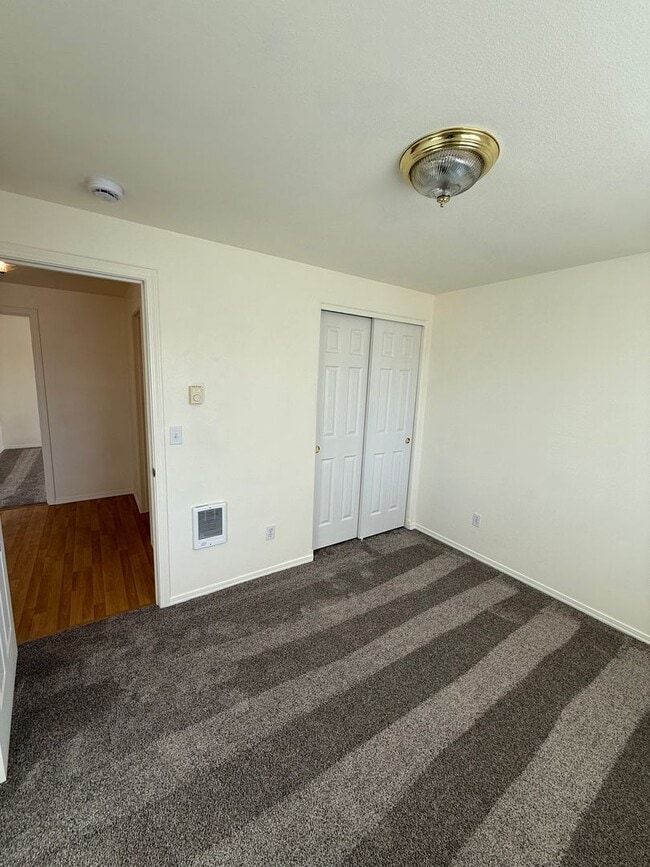 Photo - Charming 3 Bedroom 2 Bathroom Home in Quie...