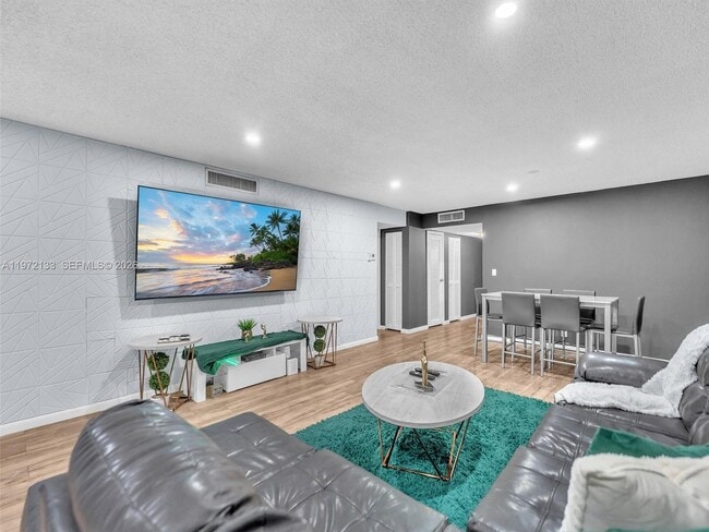 Photo - 6201 N Falls Cir Dr Unit 210