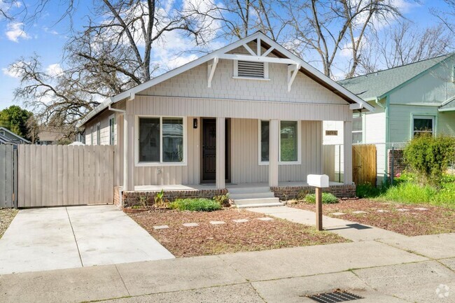 Building Photo - For Rent Completely remodeled home in midt...