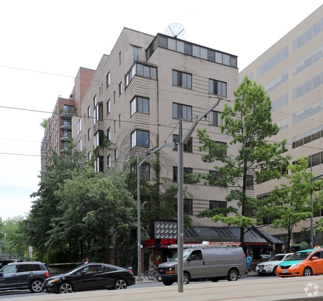 49 St Clair Ave