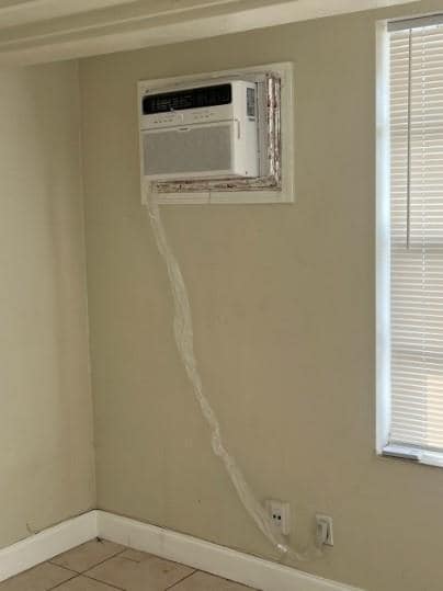 Photo - 1437 NE 56th St Unidad 2