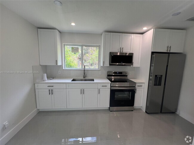 Building Photo - 5300 NW 25th Ave Unit 5306 Rental