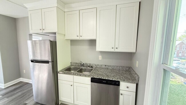 Photo - 152 Pearl St Unit 2
