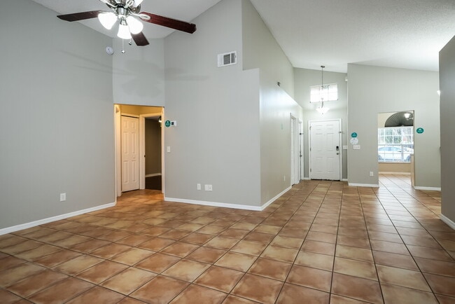 Photo - 1800 Grasmere Dr