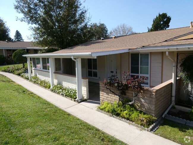 Building Photo - 2 Bedroom Home in Friendly Valley in 55+ C...