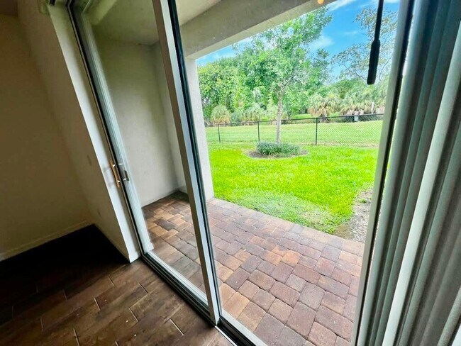Photo - 1129 Vermilion Dr