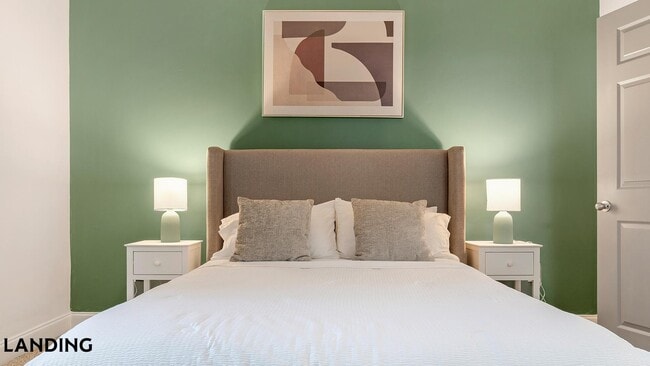 Photo - 925 Canterbury Rd NE Unit 12-1216