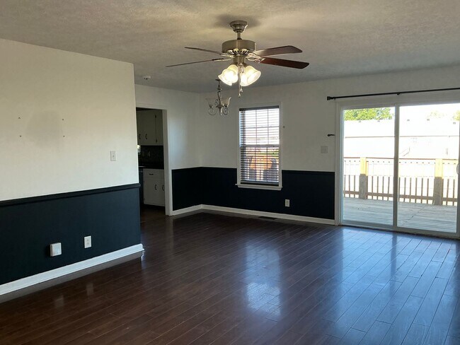 Photo - 714 Shetland Dr