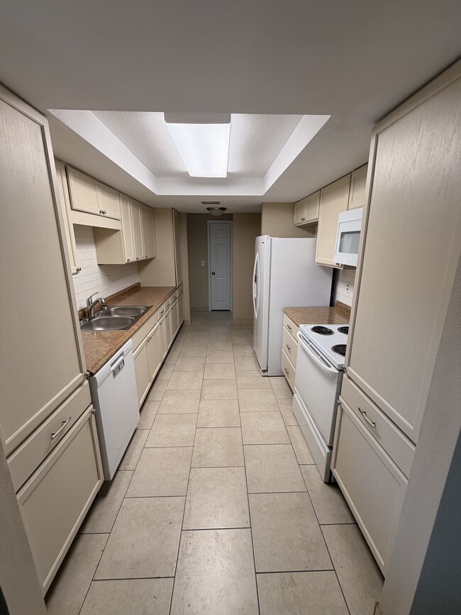 Photo - 10489 113th St N