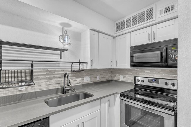 Photo - 1840 Burton Dr Unit 184