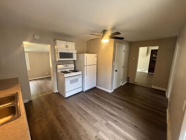 Photo - Spacious 2 Bedroom w/ Private Patio Unit 829 (Lower)