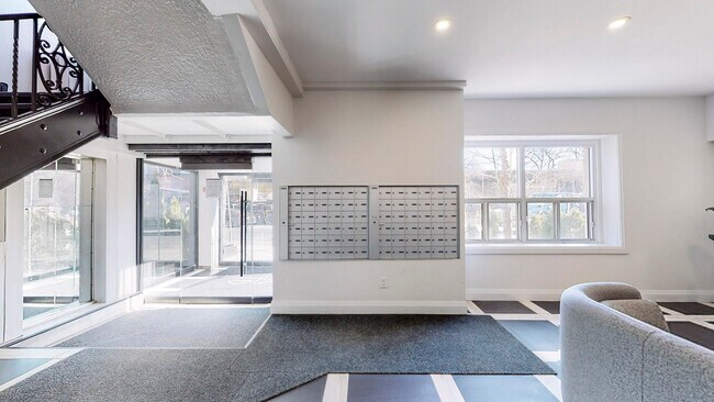 Photo - 262 Jarvis St