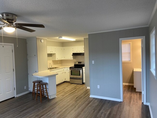Building Photo - Tiny Living Rental