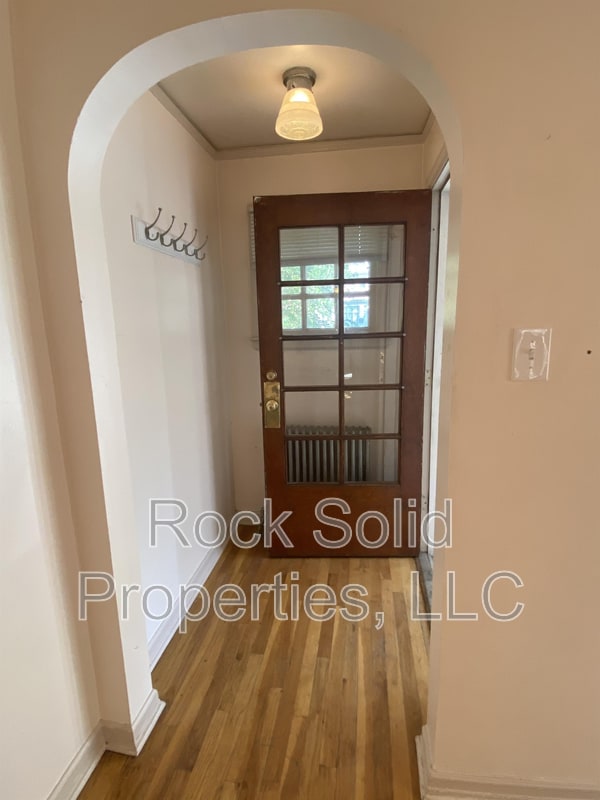 Photo - 607 E 22nd St