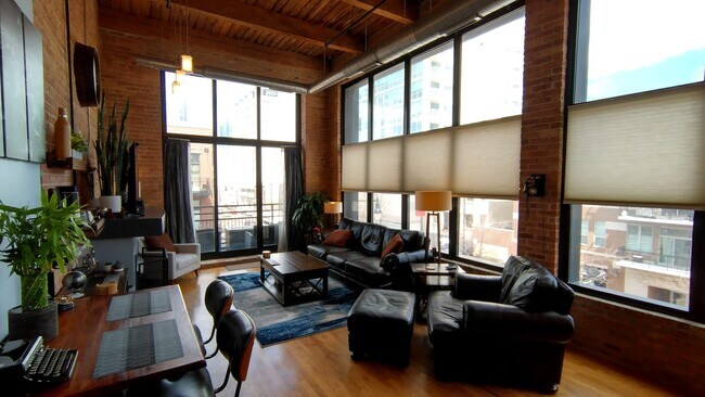 Photo - 1918 S Michigan Ave Unit 301