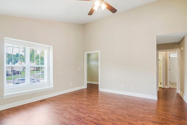 Photo - 601 Flicker Ct