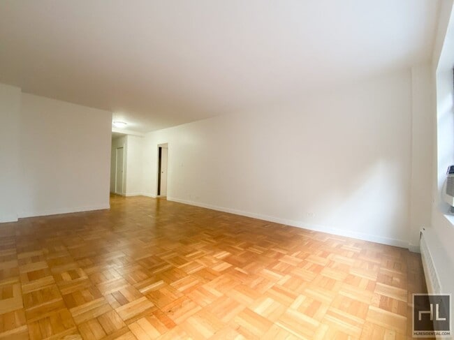 Building Photo - EAST 55 STREET