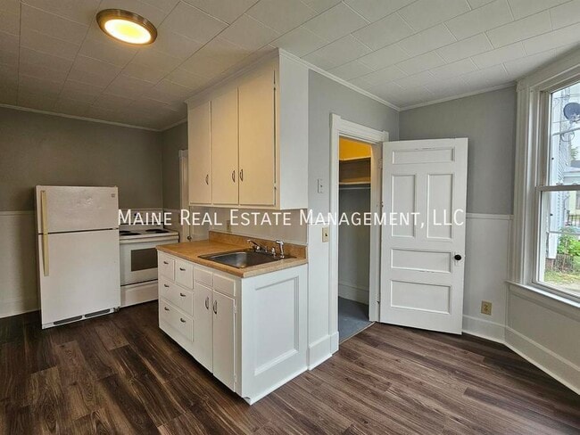 Building Photo - 31-33 Pine St. Unit Rental
