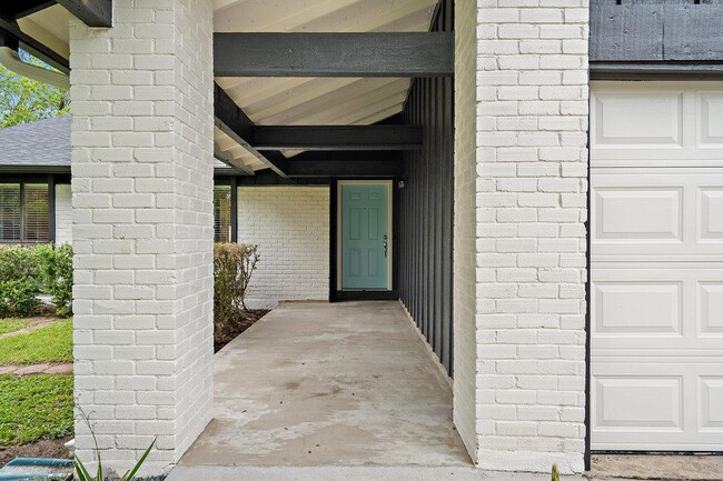 Photo - 405 Fort Drum Dr