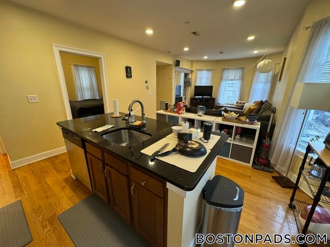 Photo - 10 Jay St Unit 2