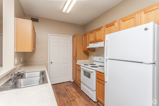 3HAB, 2BA - 1,350 ft² - Herrington Mill