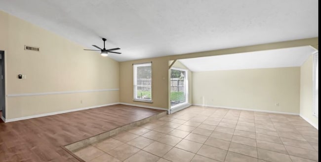 Photo - 2239 Fairgreen Dr