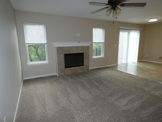 Photo - Beautiful Town Home!