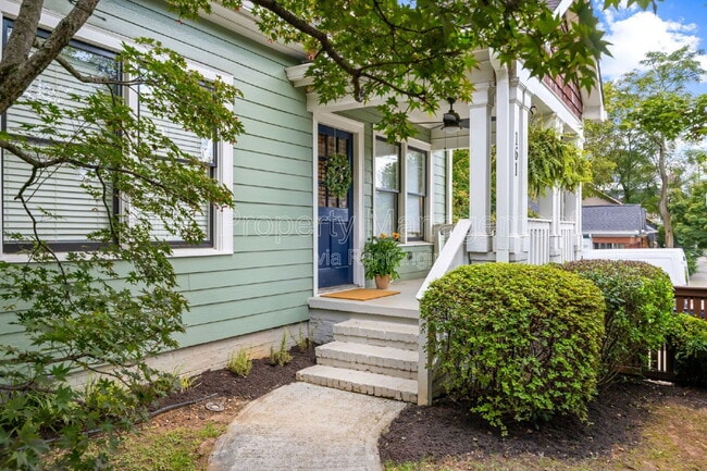 Photo - 161 Randolph St NE