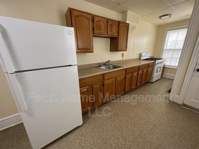 Photo - 739 Lincoln St