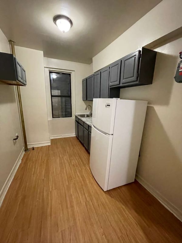 Photo - 3210 Kingsbridge Ave Unit 2D