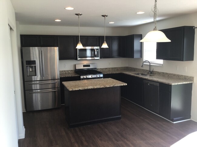 Photo - 122 Faulkner Dr