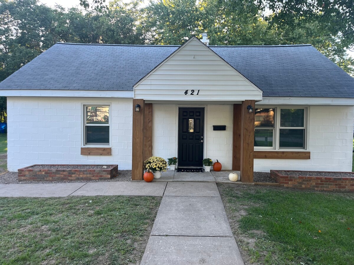 Photo - 421 34th Pl