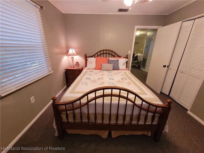 Photo - 370 E Interlake Blvd Unidad 5