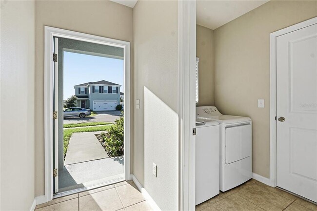 Photo - 1530 Finnigan Cir