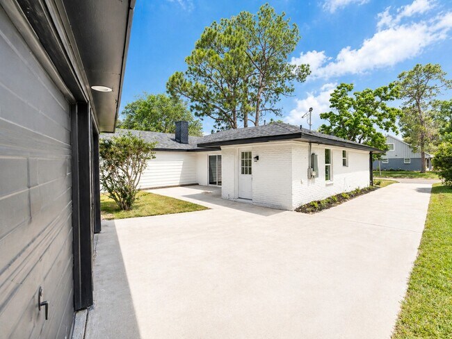 5642 Warm Springs Rd