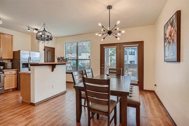 Photo - 1639 Bayland St