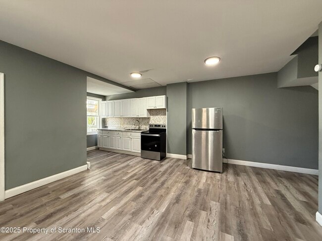 Photo - 714-714 N Main Ave