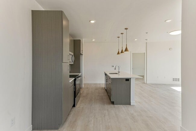 Cottonwood Highland 2-Bedroom Kitchen