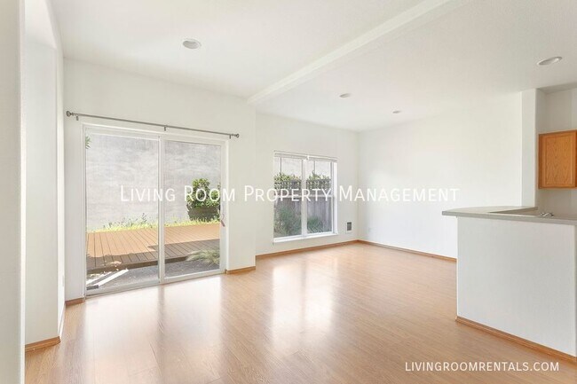 Photo - 3715 NE Grand Ave