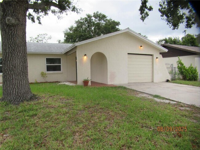 Building Photo - 2506 Mary Sue St Rental