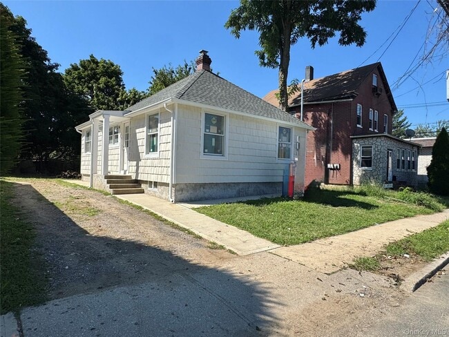 Building Photo - 98 Steamboat Rd