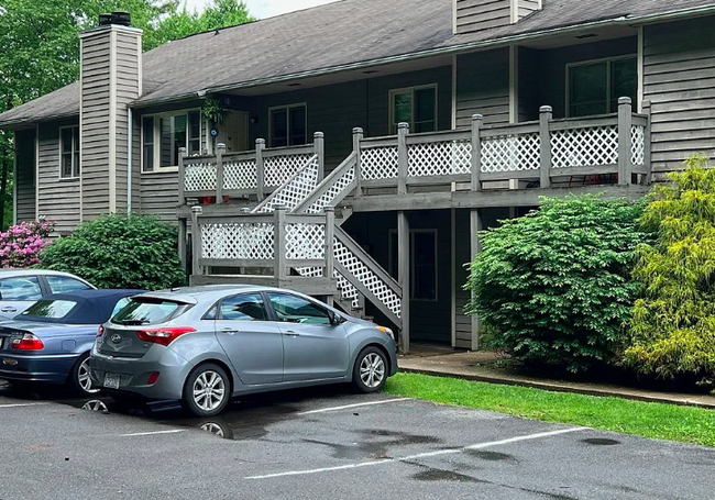 Entrance to bottom unit - 200 Pilgrims Way Condo Unit 17