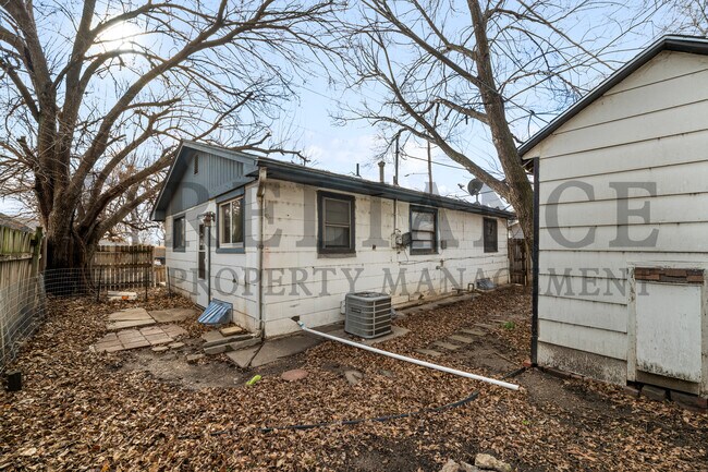 Photo - 2118 E 1st St N